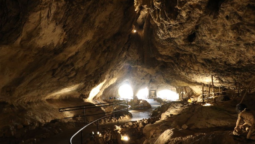 Cueva de las Ventanas