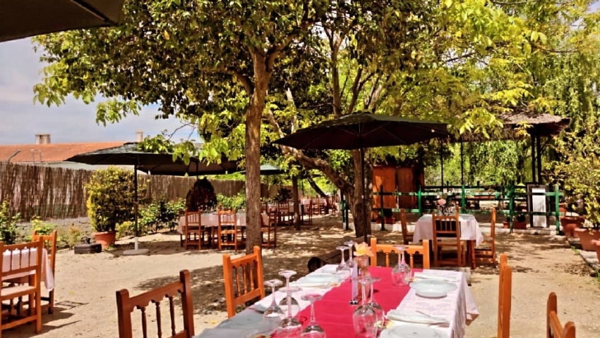 Granja Escuela, Restaurante El Castillo de Píñar